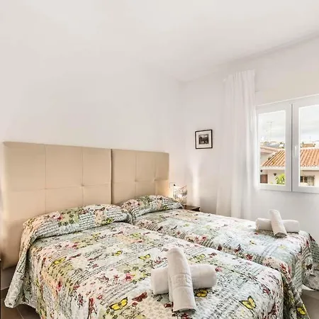 Sleeps 14 With Pool Air Con And Wifi Villa Nerja