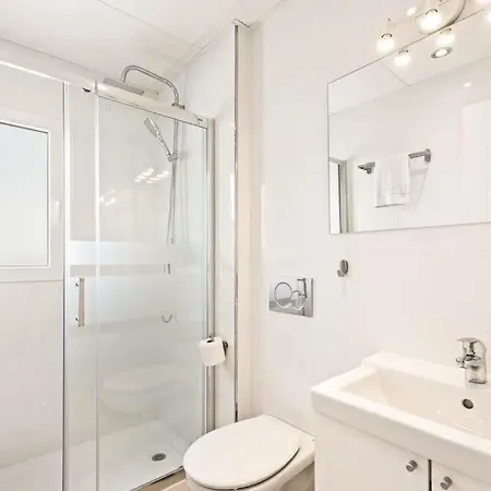 Villa Sleeps 14 With Pool Air Con And Wifi